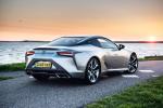 Lexus LC500h 2017 года (UK)